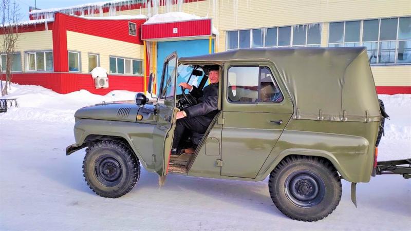 Российские военные получили автомобиль от главы Белоярского района