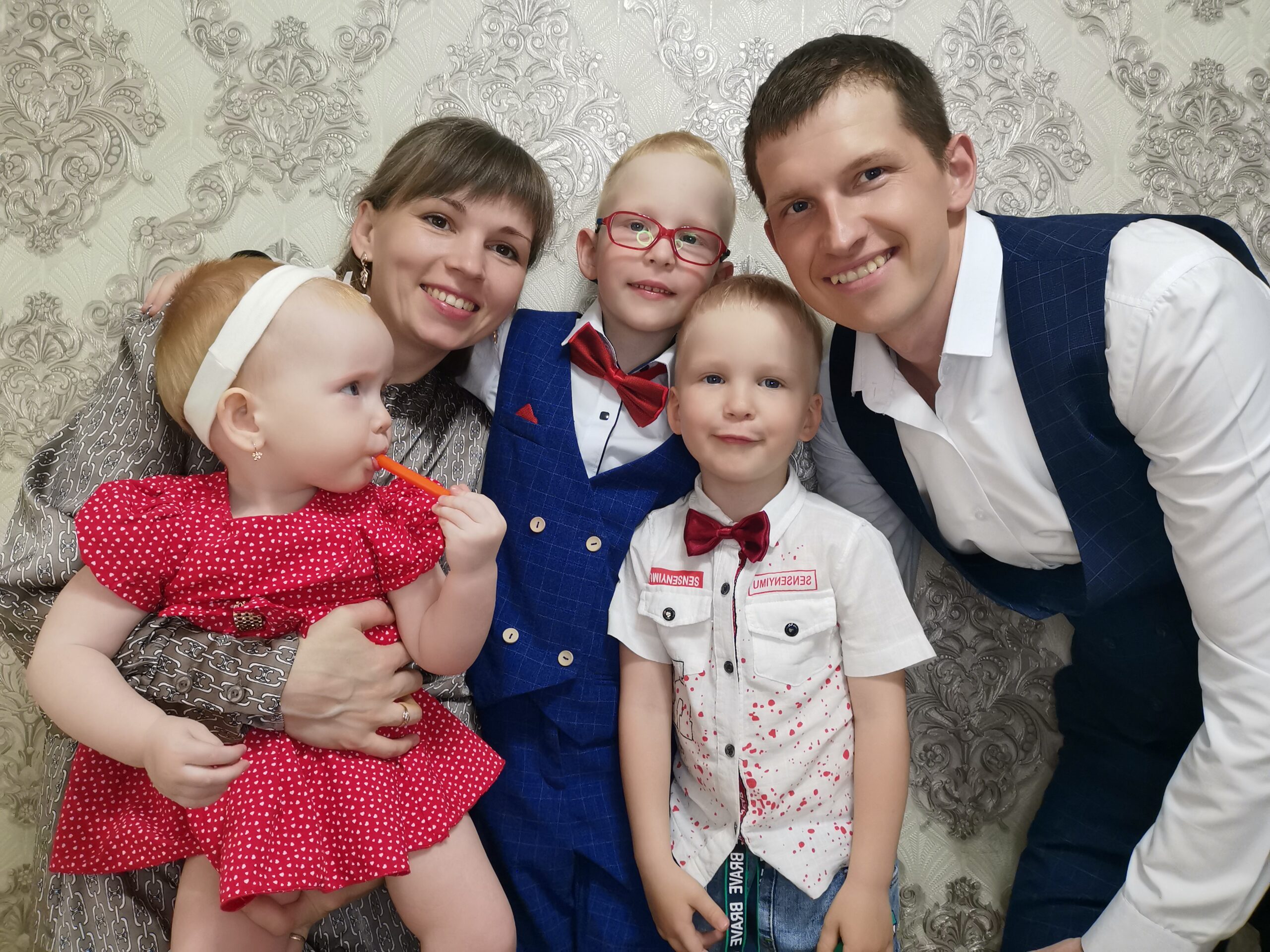 счастливая семья взрослые дети. джаред падалеки с семьей 2020. джаред падалеки с семьей. счастливая православная семья. джеральд падалеки с семьей.