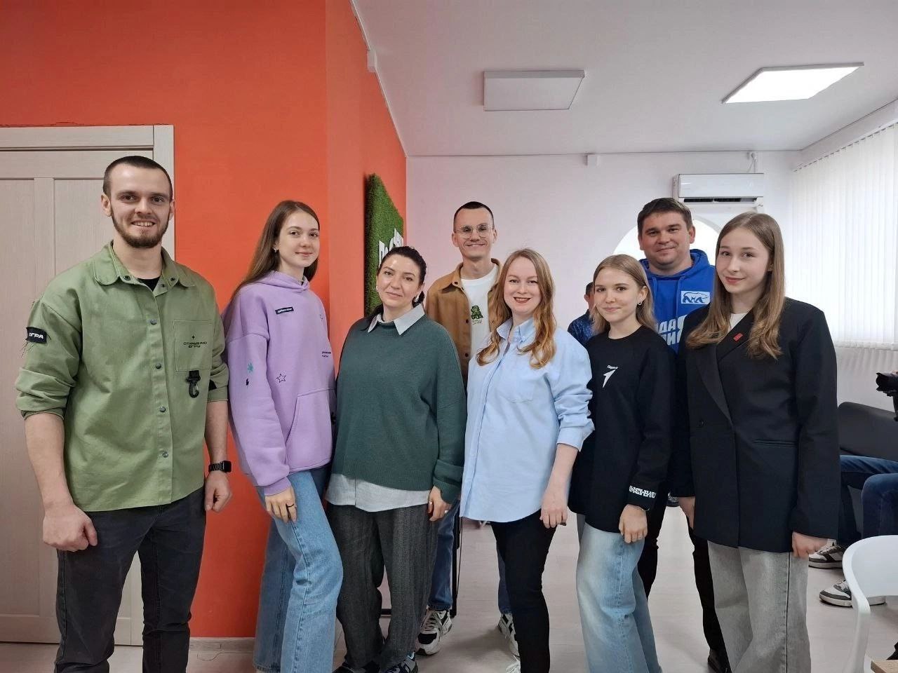Активисты Молодой Гвардии приняли участие во встречи с ведущими специалистами Молодёжного центра Югры.