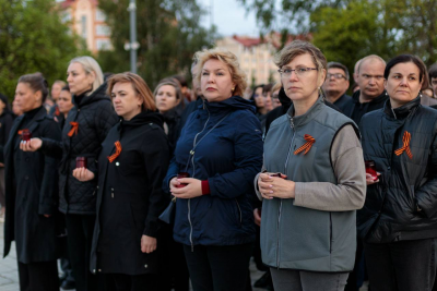 Огни памяти не гаснут: как Югорск почтил героев войны