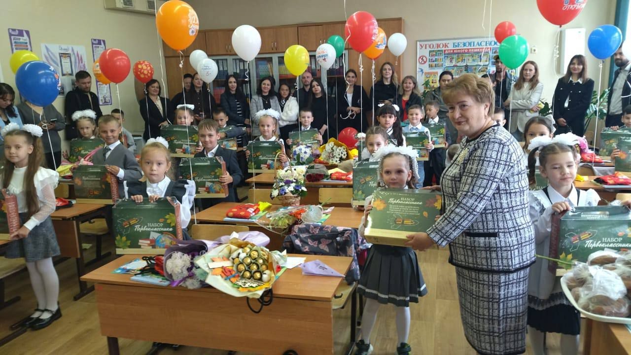 Борис Хохряков: Единороссы Югры помогли более 5 000 детей подготовиться к школе