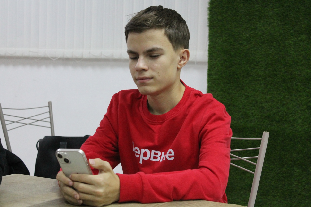 Безопасность в интернете: активисты Молодой Гвардии Югорска участвуют в онлайн-квизе «Кибершанс»