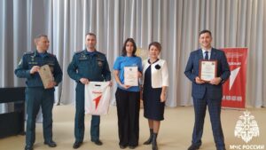 4 октября, в День гражданской обороны России, в школе №5 г.Югорска прошло знаменательное событие — чествование отряда ДЮП «Огнеборцы».