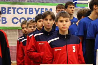 В Центре Югорского спорта прошло торжественное открытие II открытого турнира по волейболу памяти участника СВО Дениса Положая