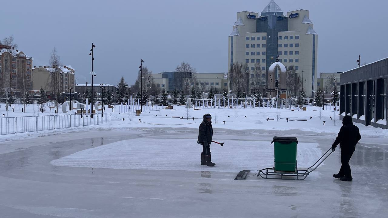 Благоустройство центрального городского сквера «Северное сияние» продолжается.