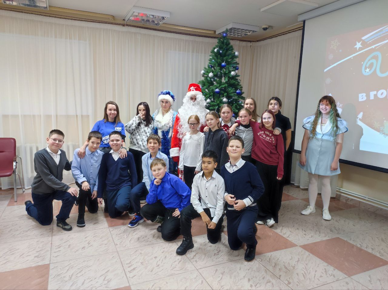 Деда Мороза заказывали? Активисты МГЕР могут и это!