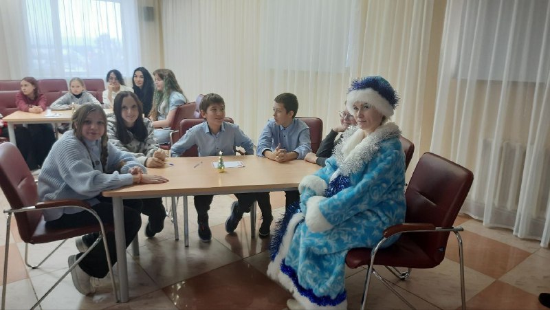 Деда Мороза заказывали? Активисты МГЕР могут и это!