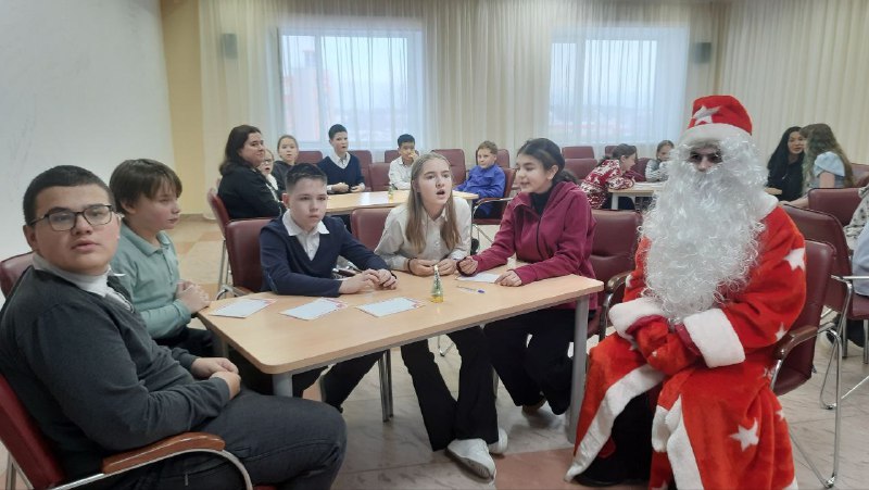 Деда Мороза заказывали? Активисты МГЕР могут и это!