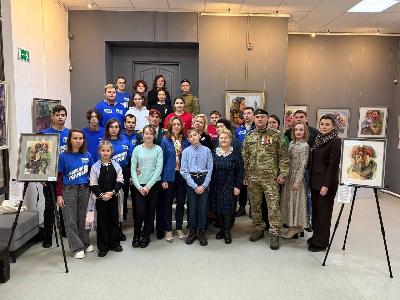 В Музее истории и этнографии открылась выставка акварельных картин «Я вернусь!», посвящённая участникам специальной военной операции и их семьям