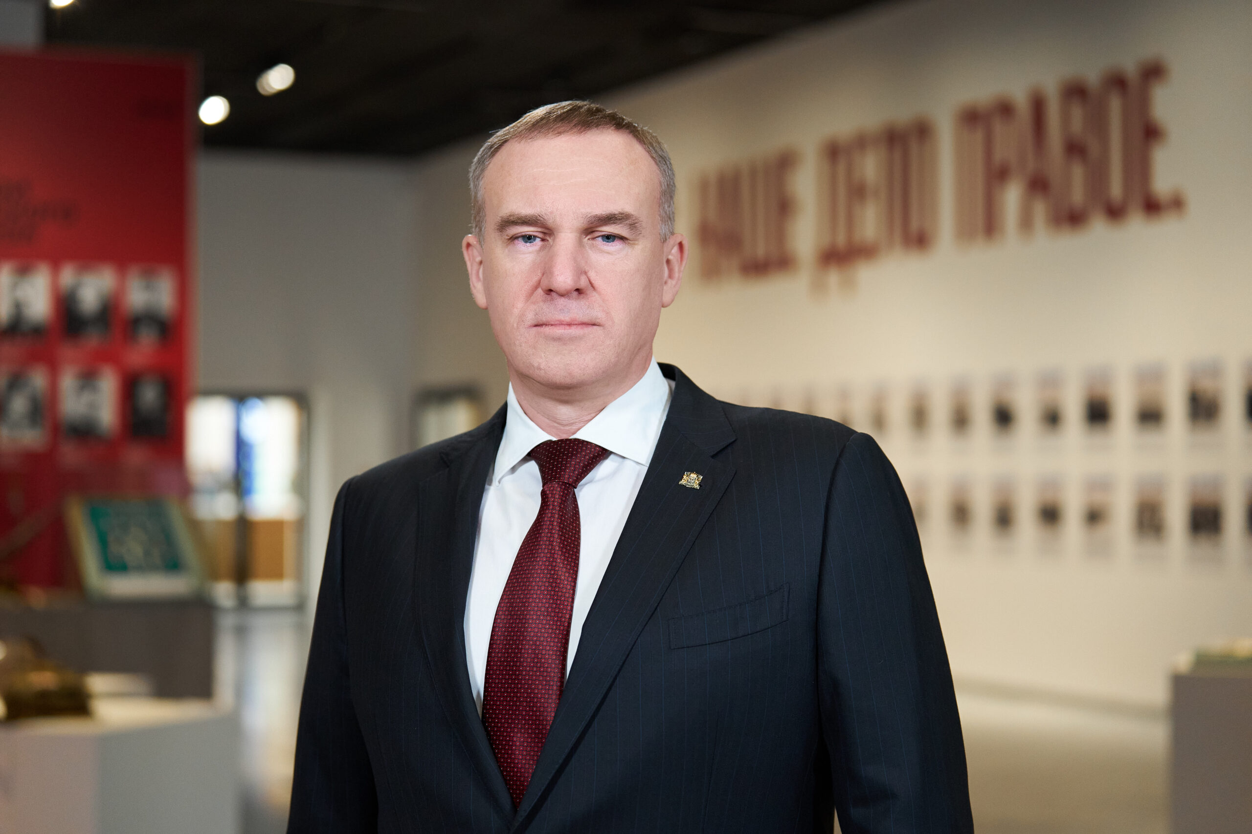 Поздравление Губернатора Югры Р.Н.Кухарука с Днем защитника Отечества