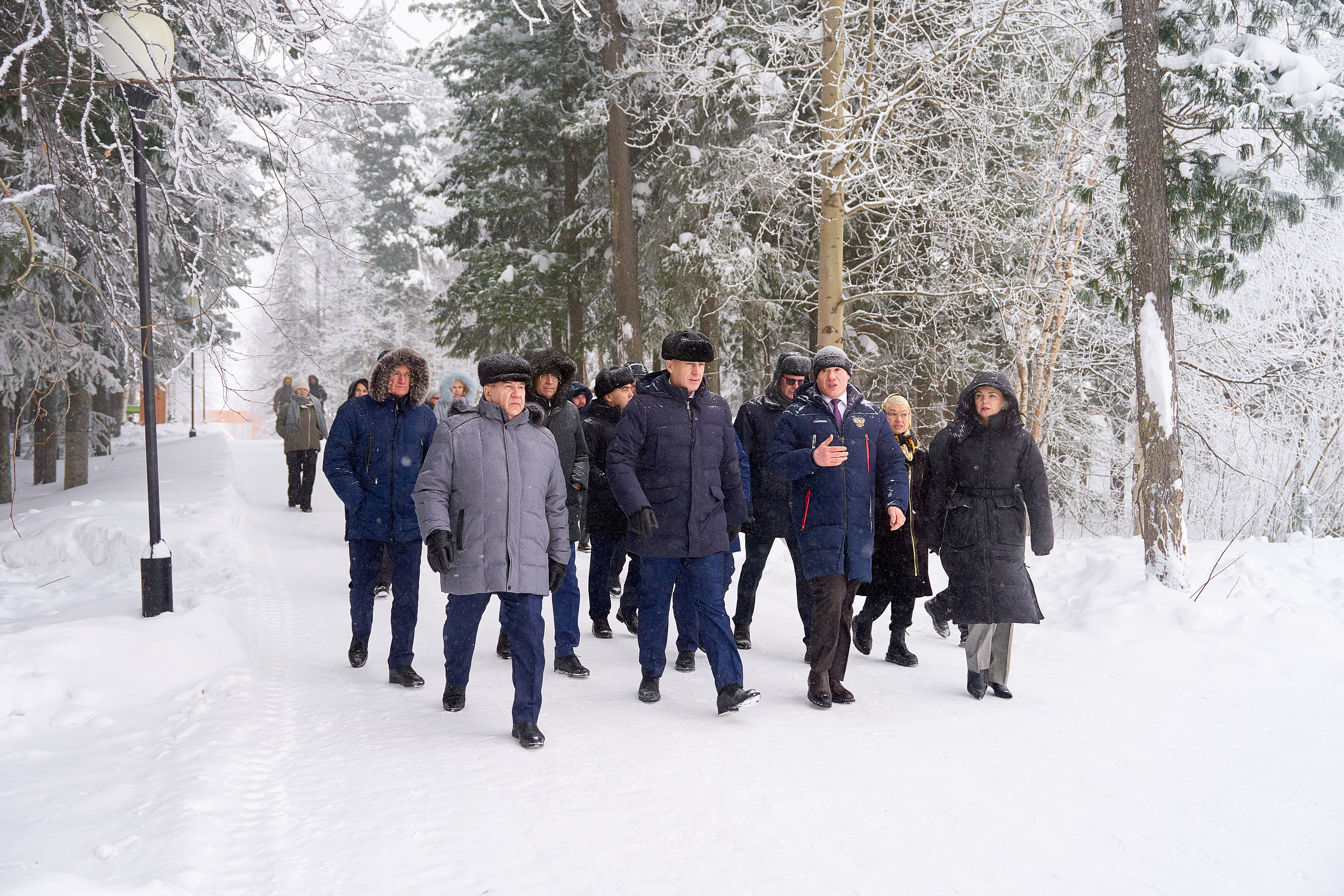 Руслан Кухарук и Борис Хохряков проинспектировали объекты «Карты развития Югры» в Нижневартовске