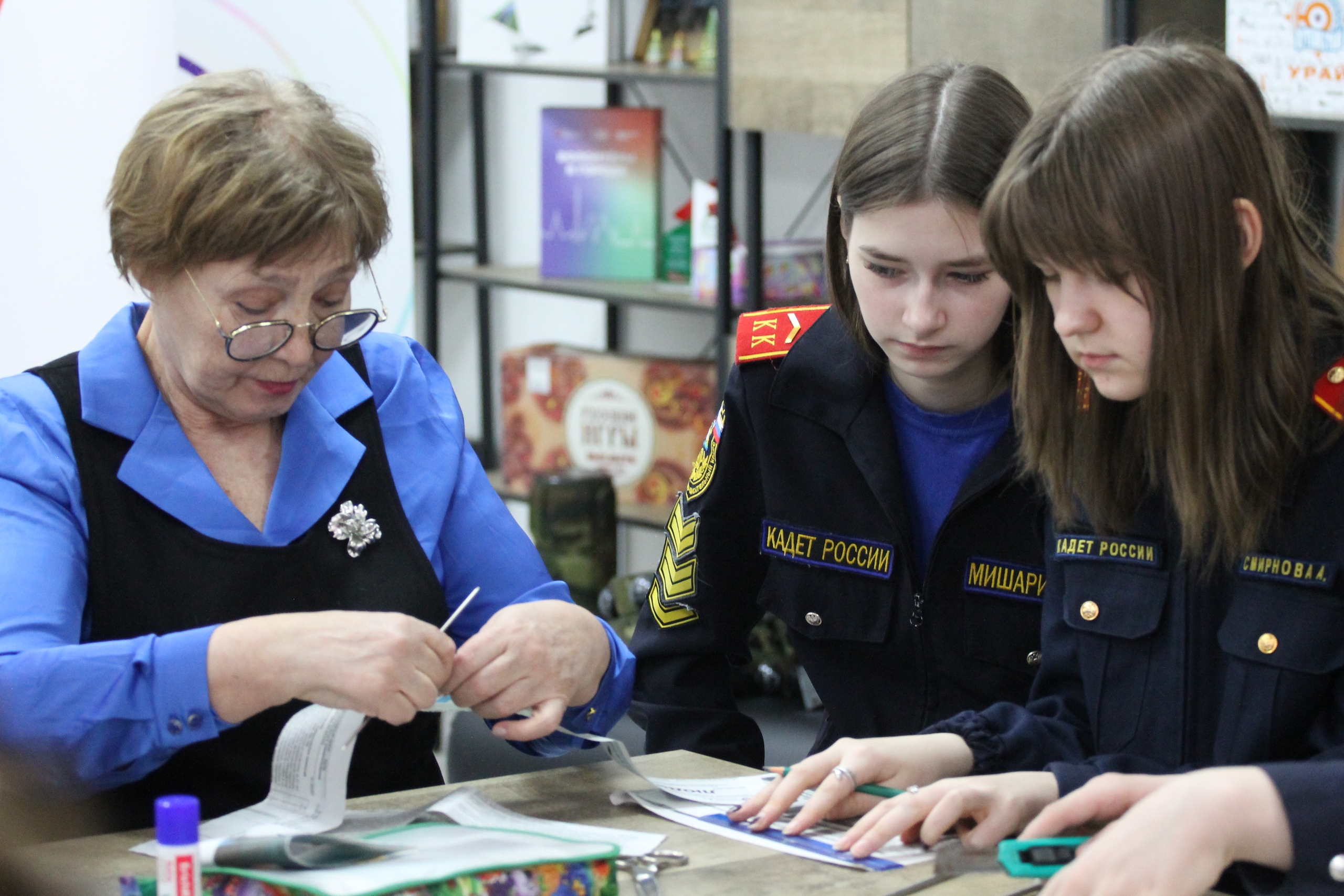 Шедевры из бумажной лозы