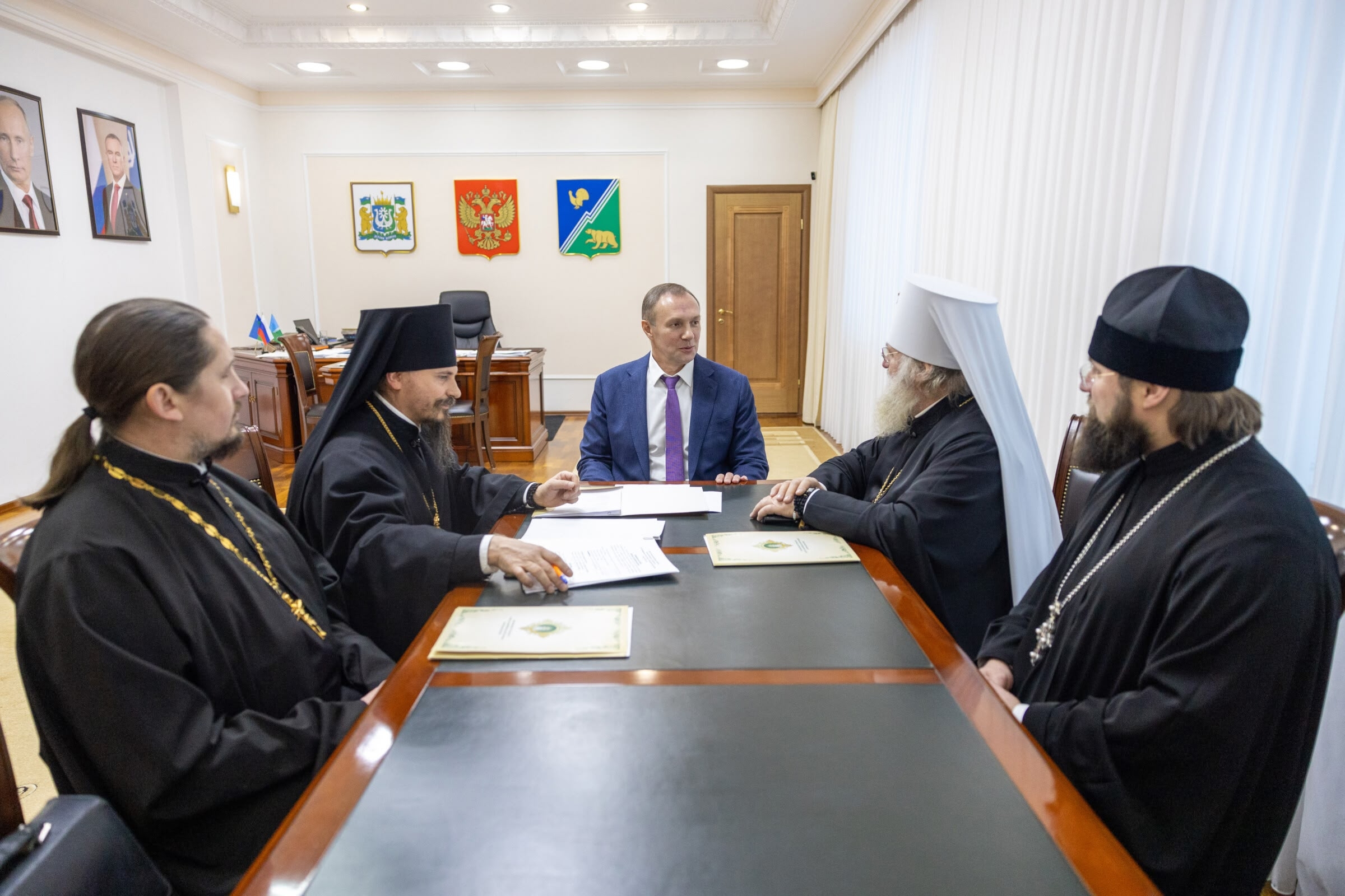 Визит митрополита