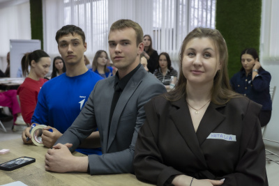 Югорск посетила делегация из Департамента молодежной политики, гражданских инициатив и внешних связей Югры