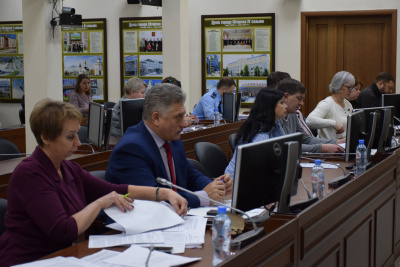 На комиссиях при Думе Югорска рассмотрели вопросы социального, коммунального и экономического направлений