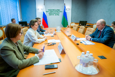 Наталья Комарова провела рабочую встречу с генеральным директором «Газпром Трансгаз Югорск» Алексеем Кшесинским