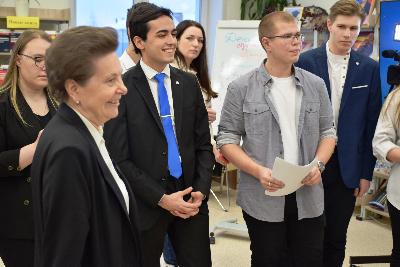 Студенты ЮПК показали губернатору учебные цеха нового корпуса