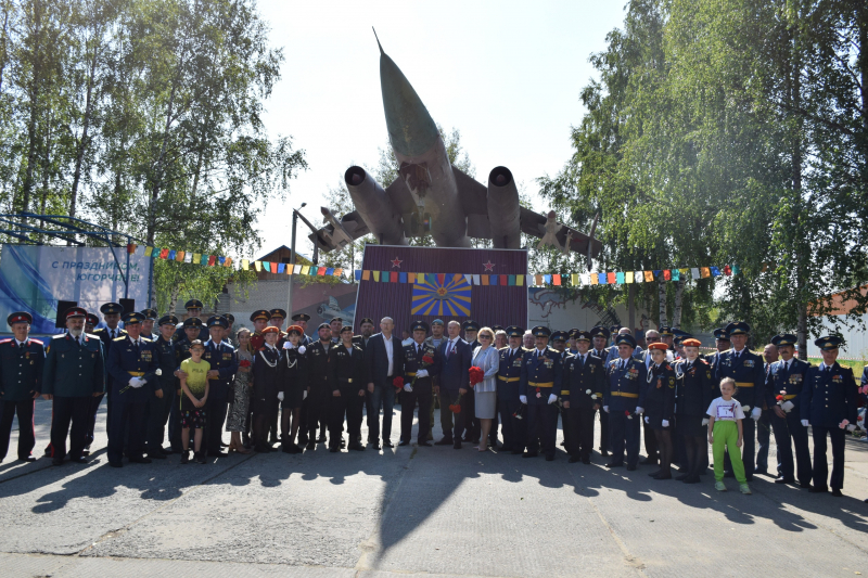 В честь 70-летия 763 истребительного авиационного полка и Дня города Югорска состоялся праздник - День микрорайона Югорск-2 «Под крылом самолёта»