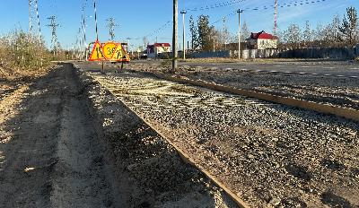 В Югорске начали обустройство тротуара на ул.Арантурской