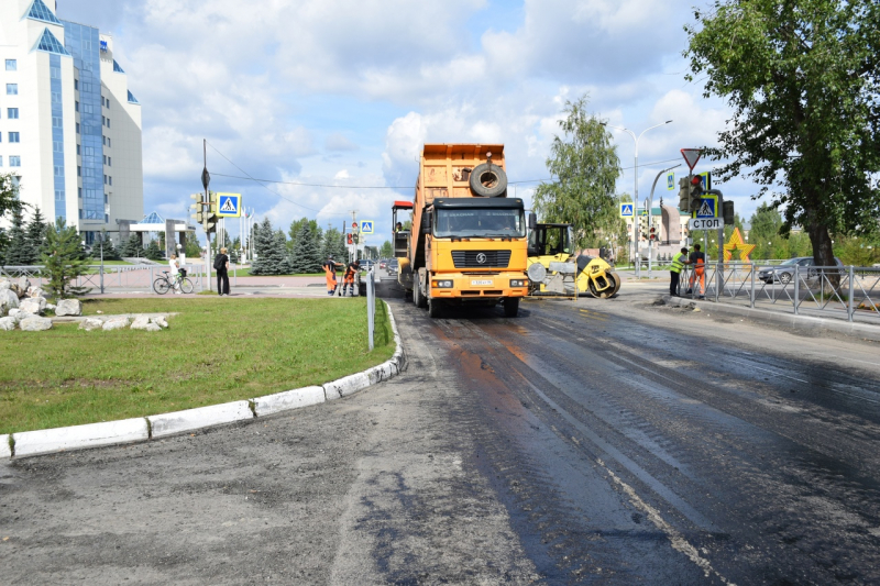 В Югорске продолжается текущий ремонт дорог